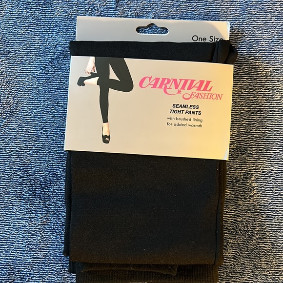 CARNIVAL - Picture 2 of 3